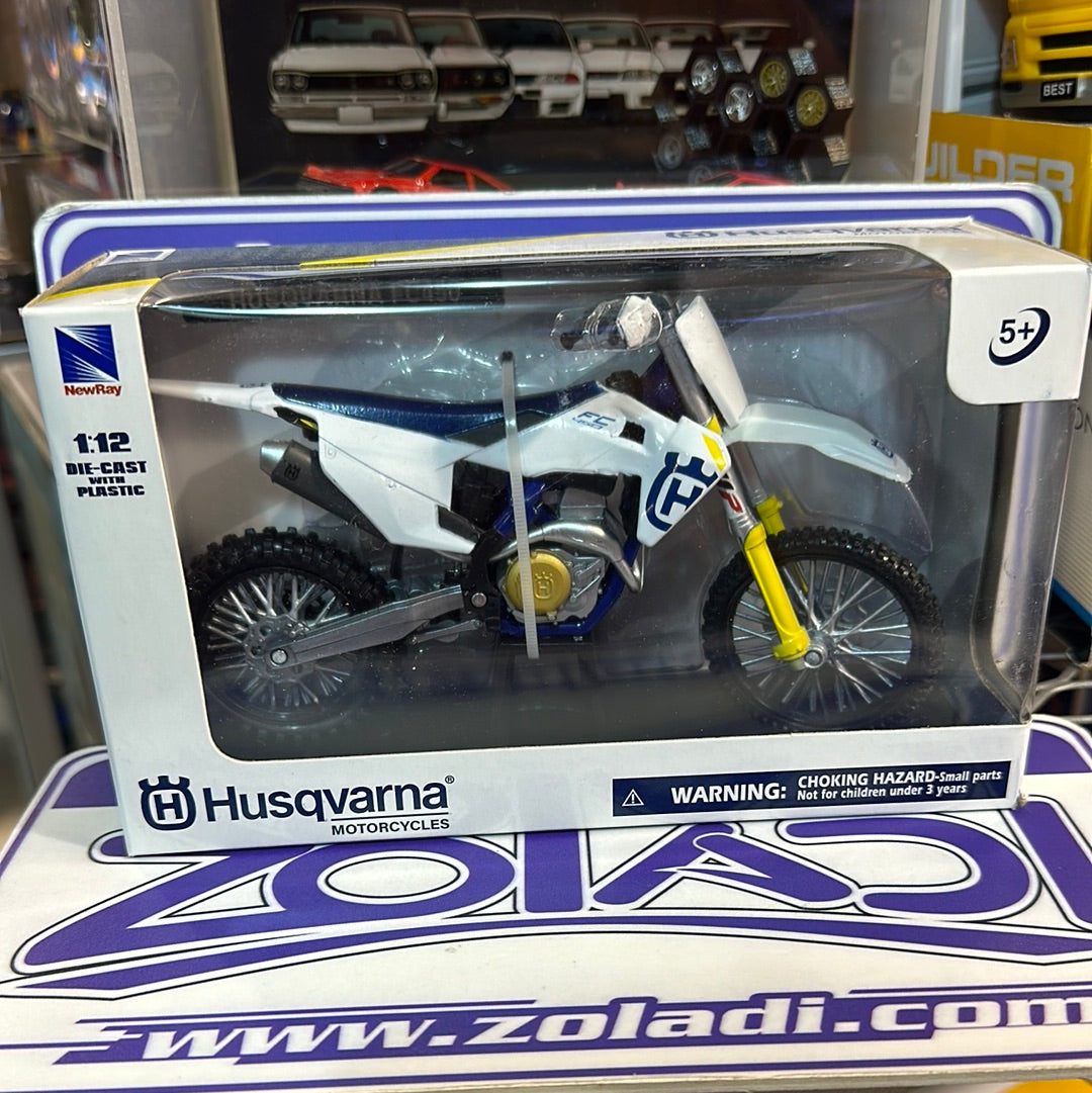 Moto miniature 1/12e Husqvarna FC 450 New Ray – Miniature moto