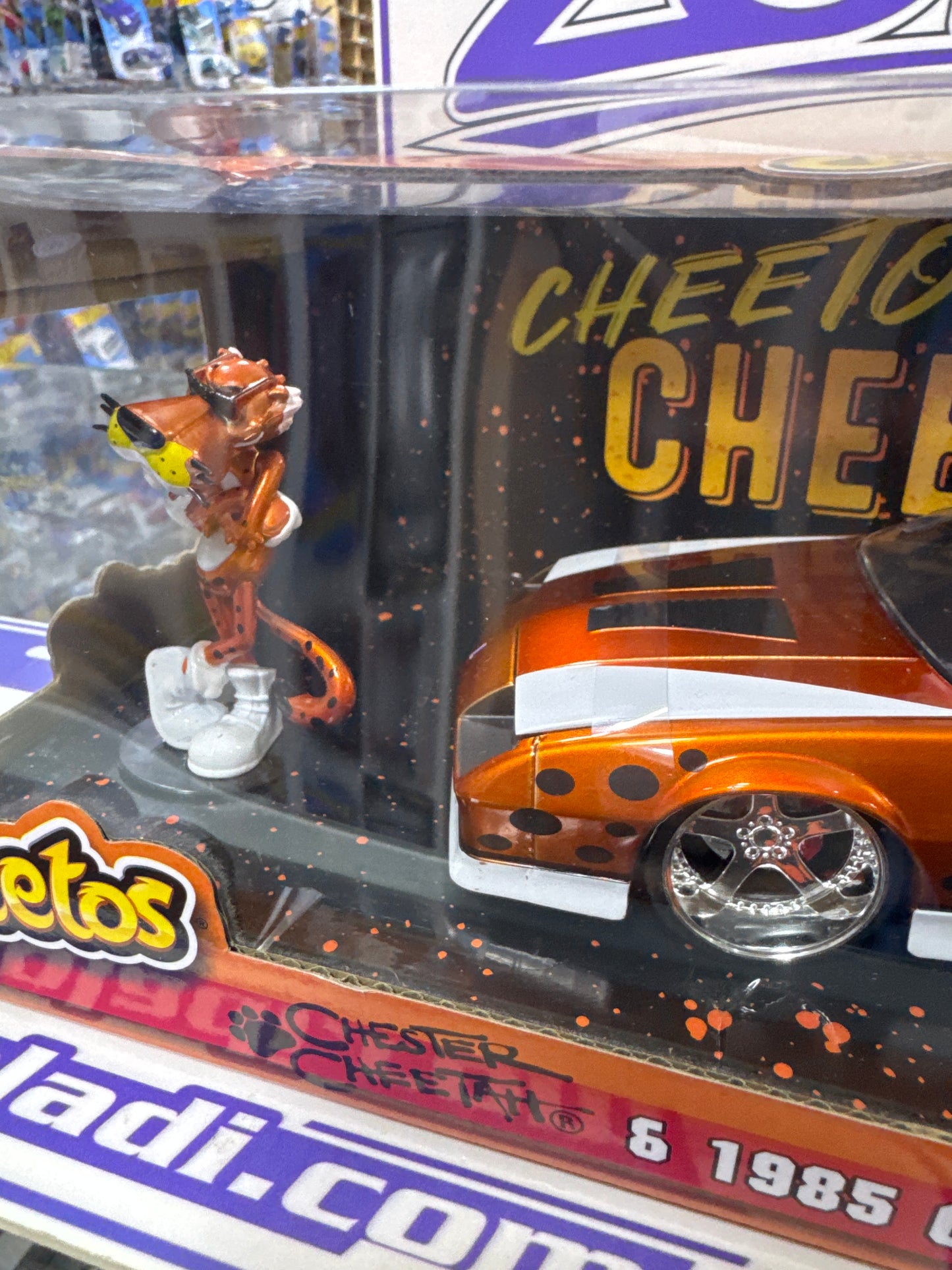 34384 CHEVROLET CAMARO Z28 1/24 JADA CHEETOS