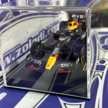 02418 RB19 MAX VERSTAPPEN #1  RED BULL  (CON ACRILICO/CON CASCO) 2023