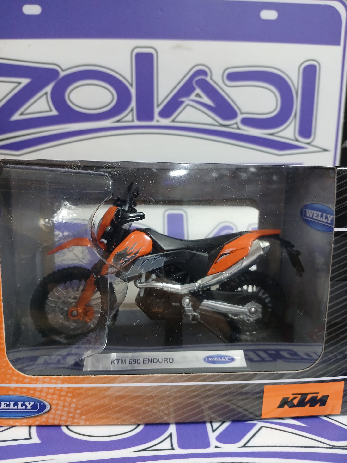 12816 KTM 690 ENDURO 1/18