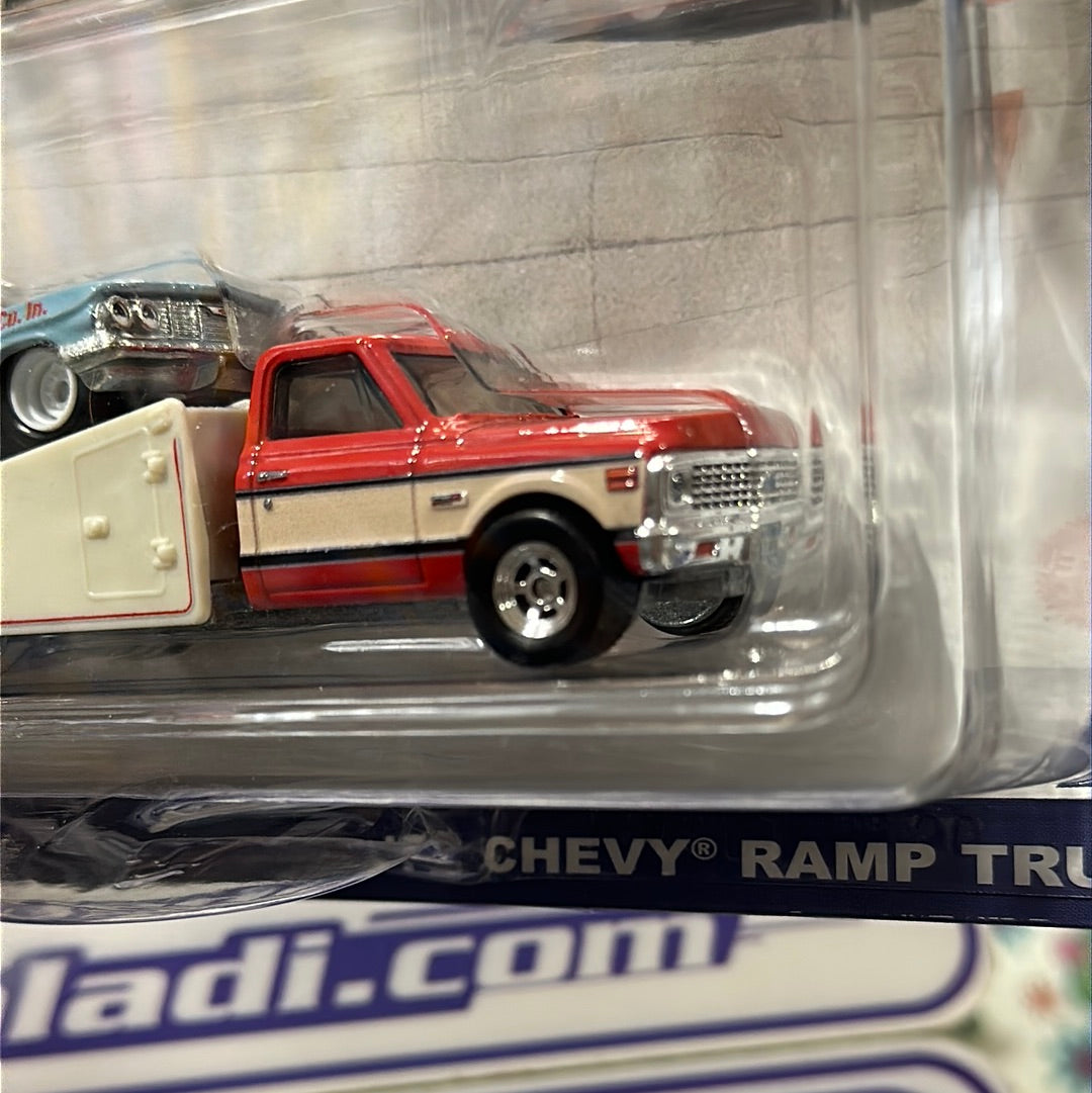 HKF40 TEAM TRANSPORT Impala Chevy Ramp Truck