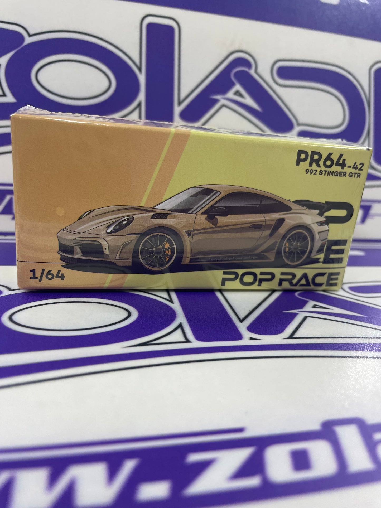 PR64-42 992 STINGER GTR POP RACE