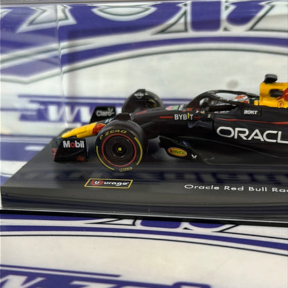 02418 RB19 MAX VERSTAPPEN #1  RED BULL  (CON ACRILICO/CON CASCO) 2023