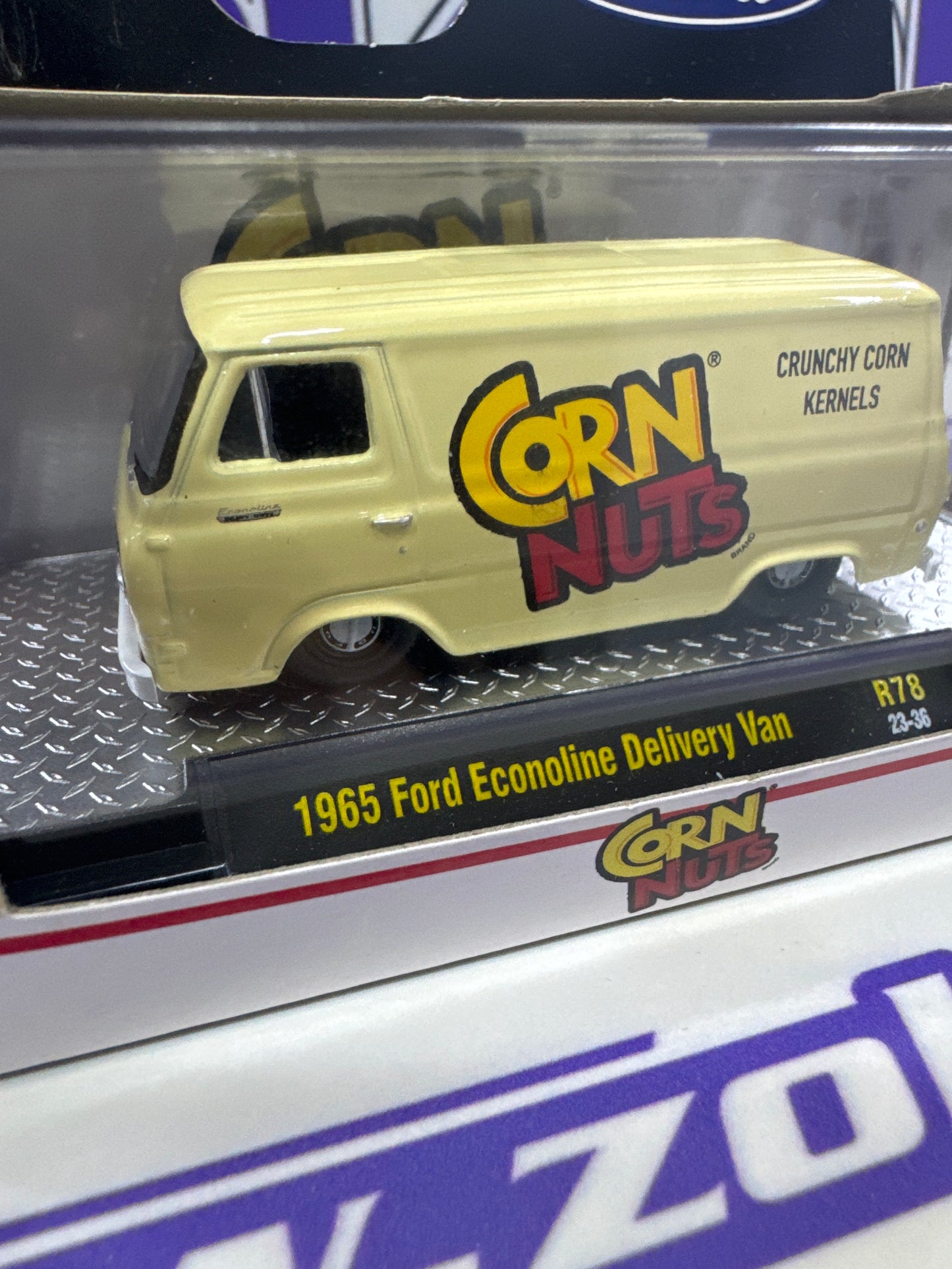 32500 FORD ECONOLINE DELIVERY VAN M2