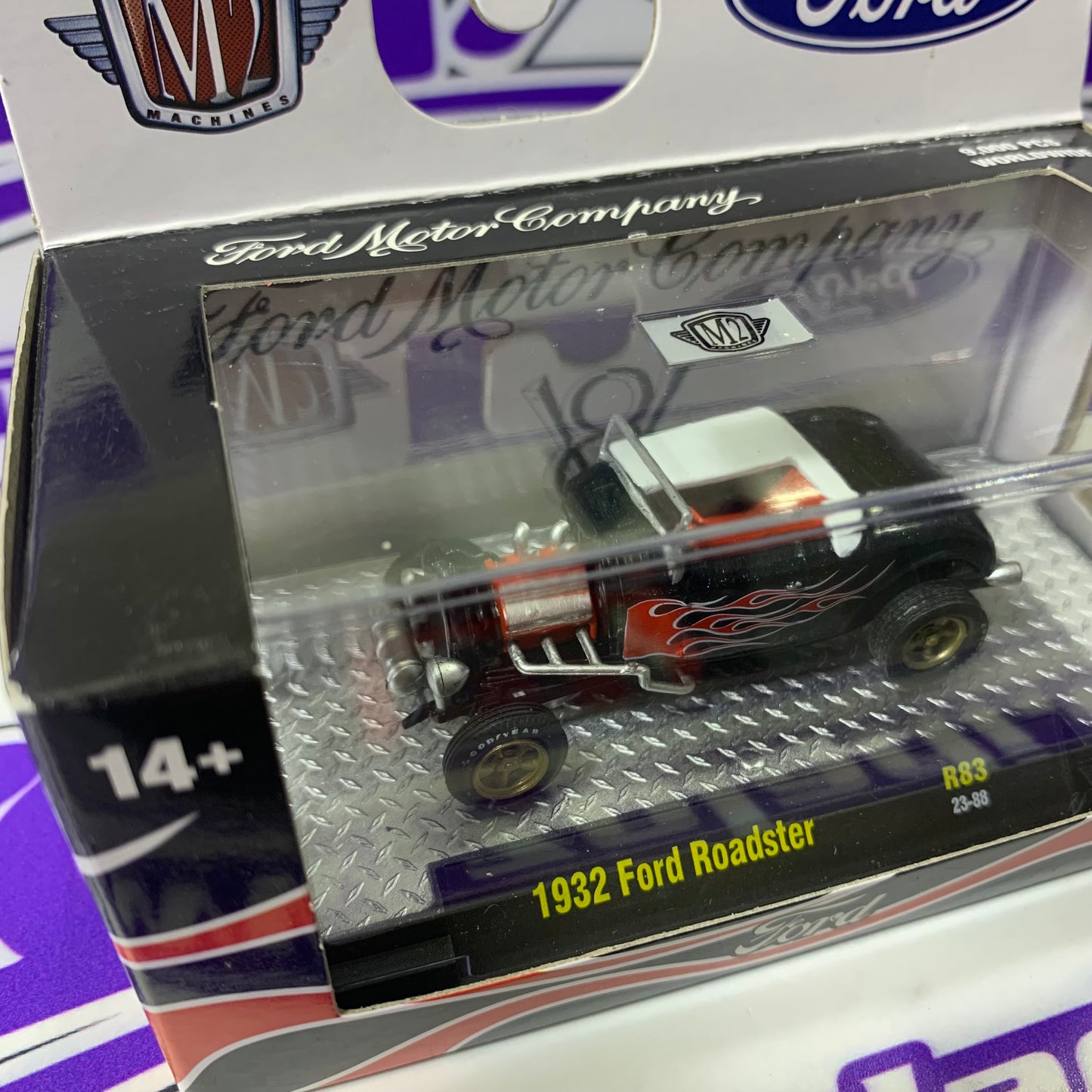 32500 M2 FORD ROADSTER 1/64