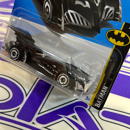 HRY54 BATMAN ROBIN BATMOBILE