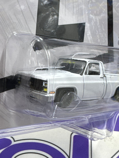 CP8015 CHEVY SILVERADO AUTO WORLD