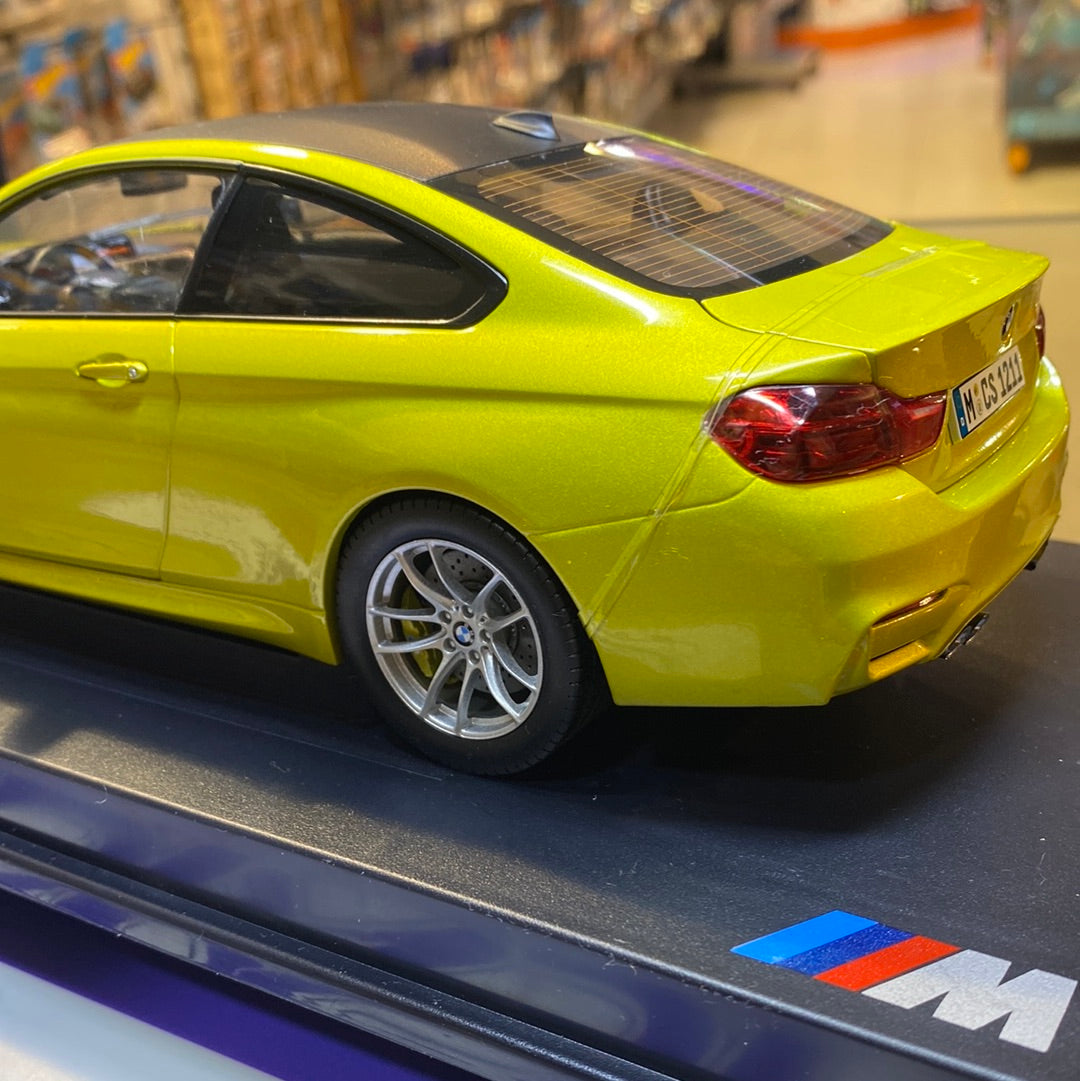 BMW M4 COUPE 1:18