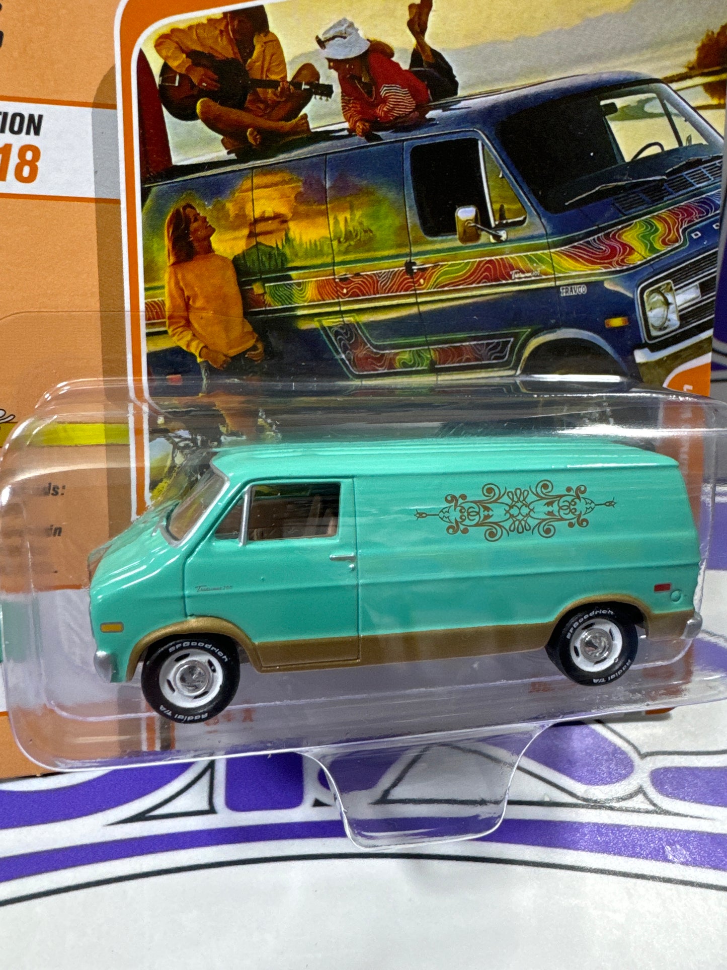 JLCG026 DODGE TRADESMAN VAN JOHNNY LIGHTNING