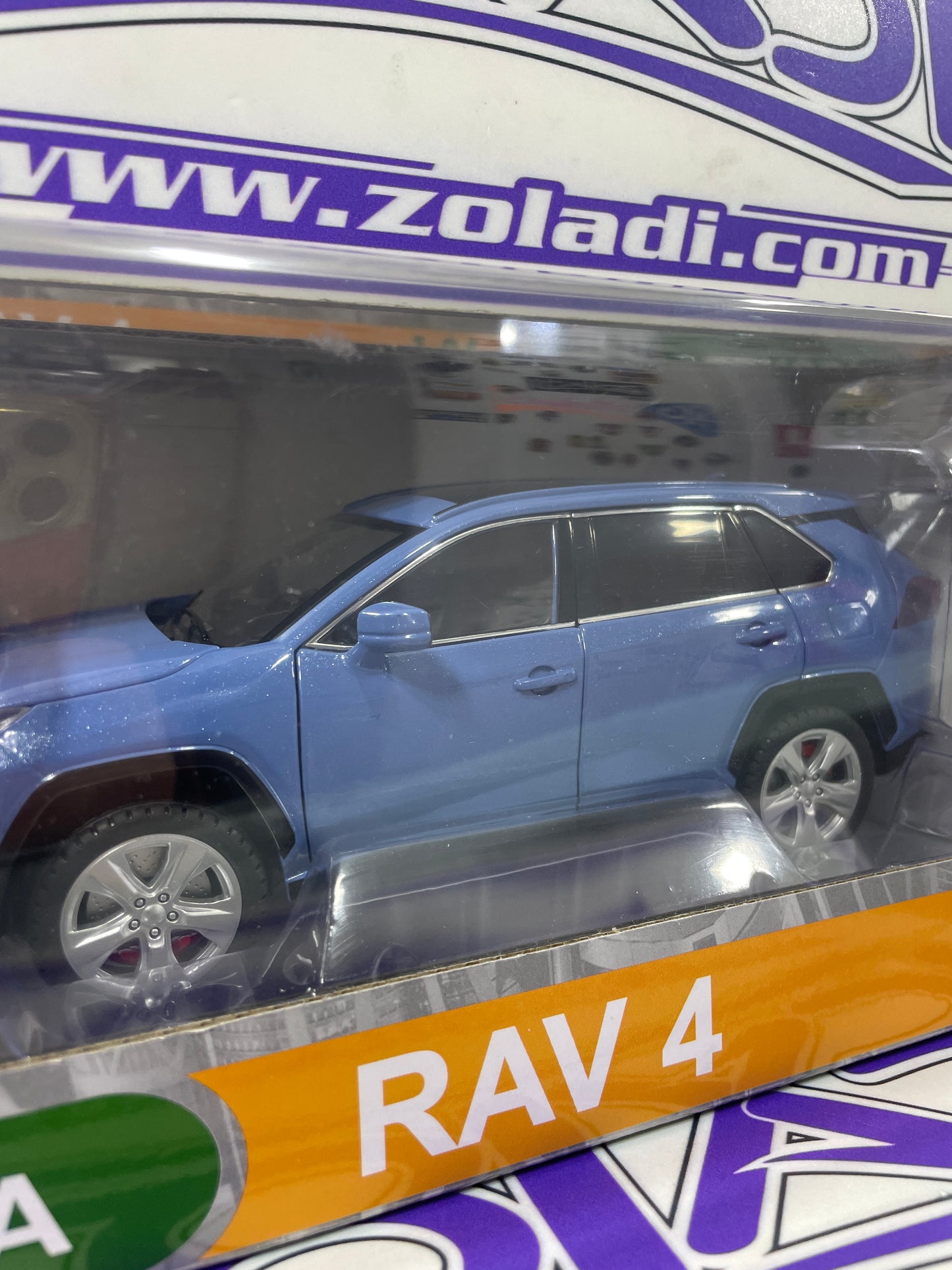 1/24 TOYOTA RAV 4