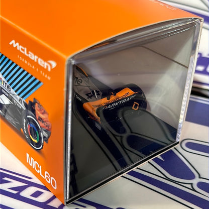 02418 BURAGO 2023 F11 MCL60 LANDO NORRIS C/Casco