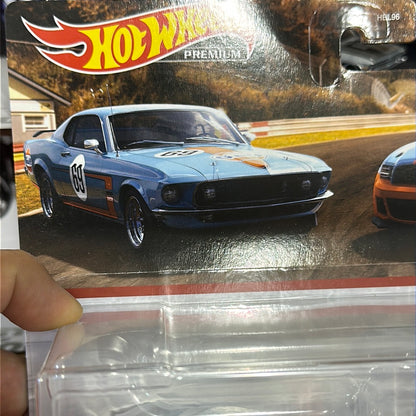 HKF58 SET MUSTANG