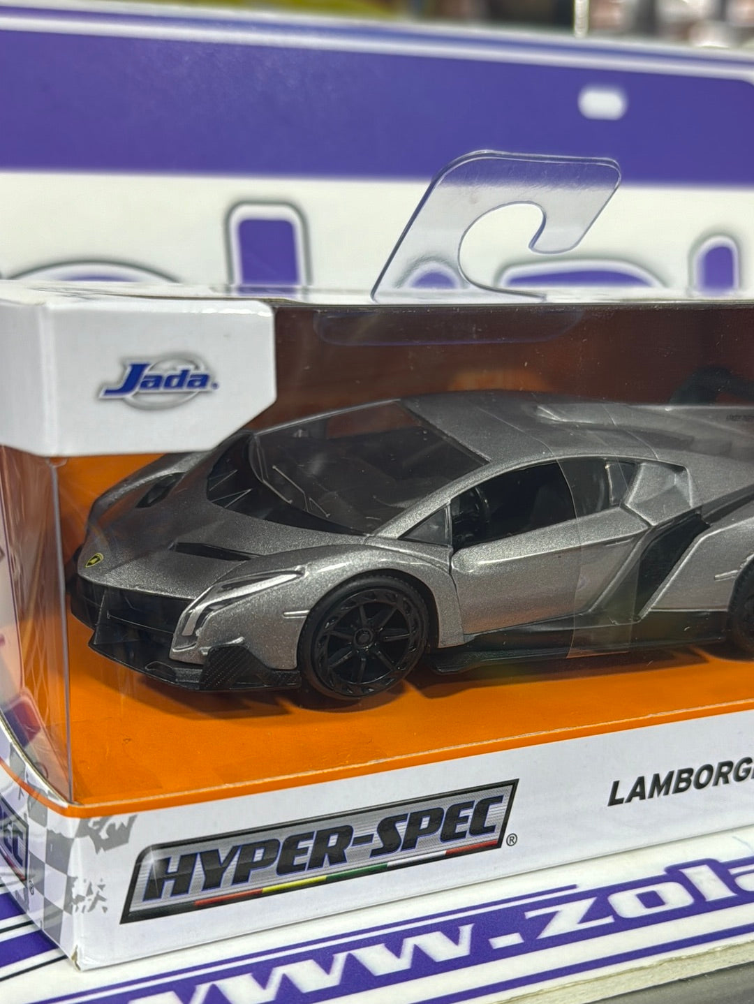 24080 LAMBORGHINI VENENO