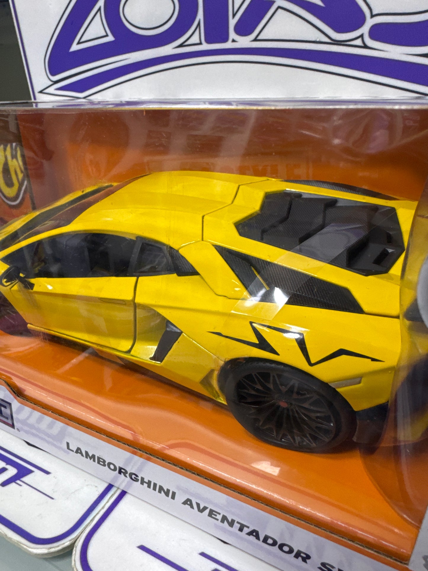 32258 LAMBORGHINI AVENTADOR SV 1/24 JADA