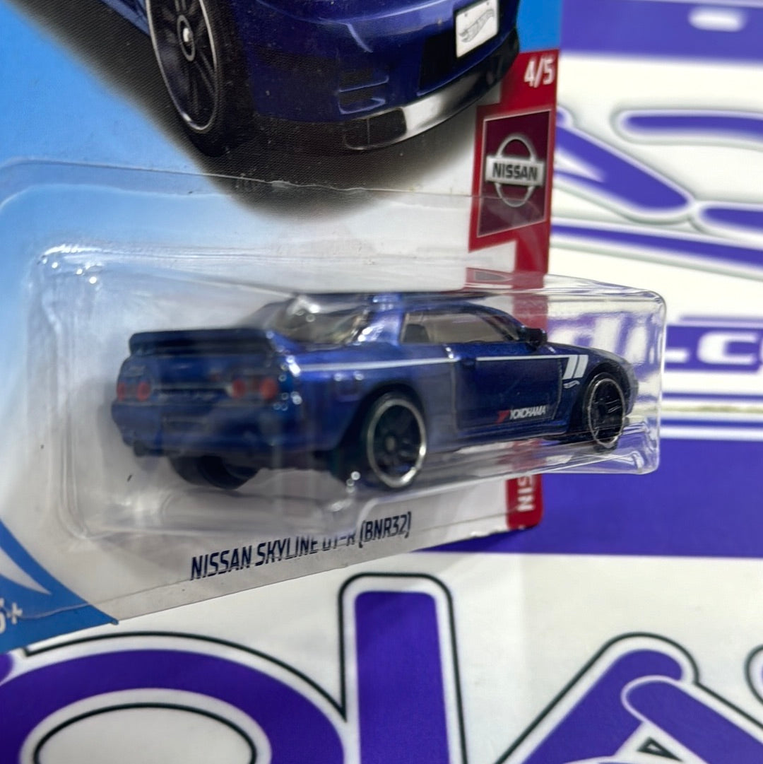 FYB74 NISSAN SKYLINE GTR BNR32