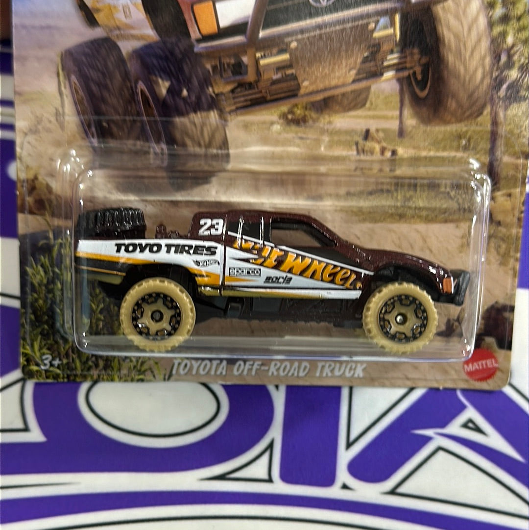 HLK23 TOYOTA OFFROAD TRUCK