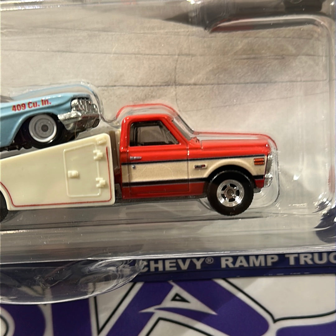 HKF40 TEAM TRANSPORT Impala Chevy Ramp Truck