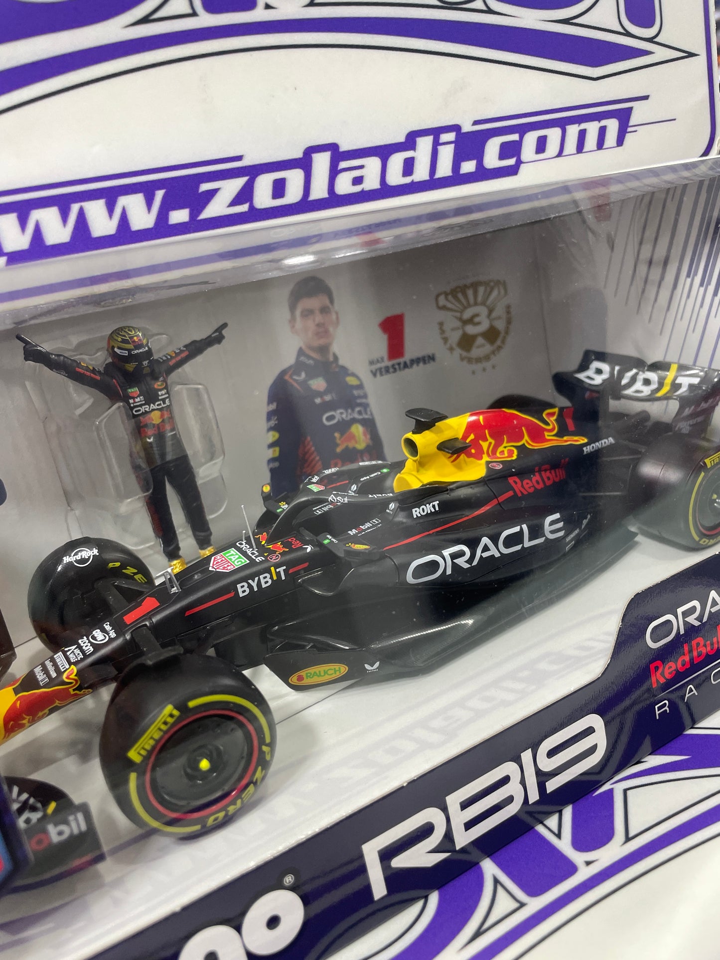 RB19 1/24 MAX VERSTAPPEN #1 RED BULL (INCLUYE EL PILOTO )