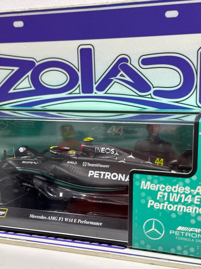 02436 MERCEDES AMG F1 W14 E LEWIS HAMILTON 1/24 BUGAGO