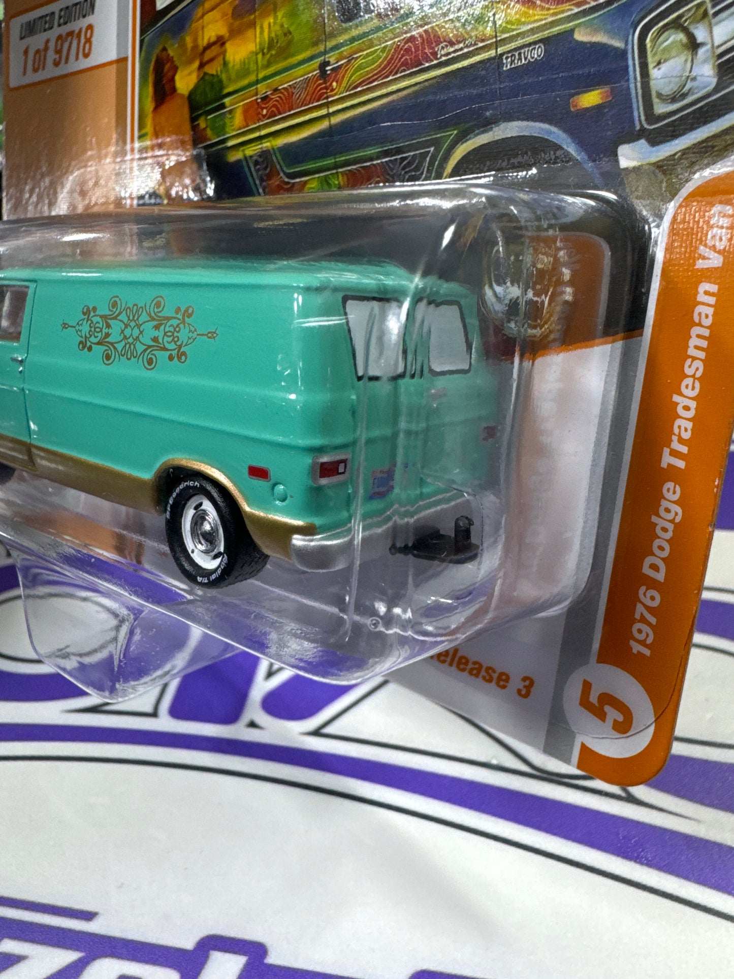 JLCG026 DODGE TRADESMAN VAN JOHNNY LIGHTNING