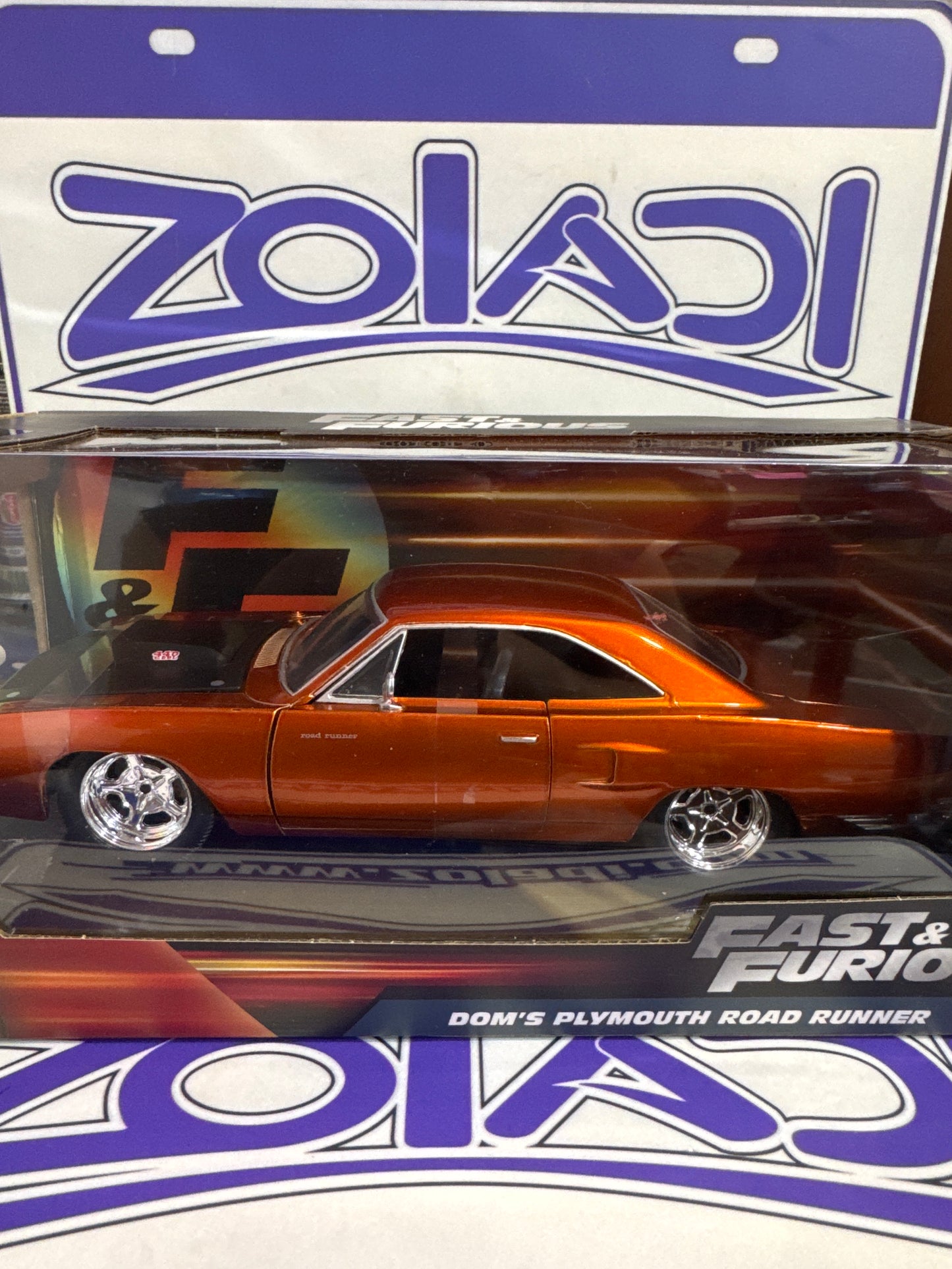 97126 DOMS PLYMOUTH ROAD RUNNER 1/24 JADA