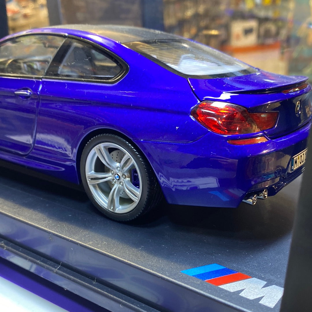 BMW M6 COUPE 1/18