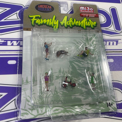 AD76513MJ FAMILY ADVENTURE DIORAMA