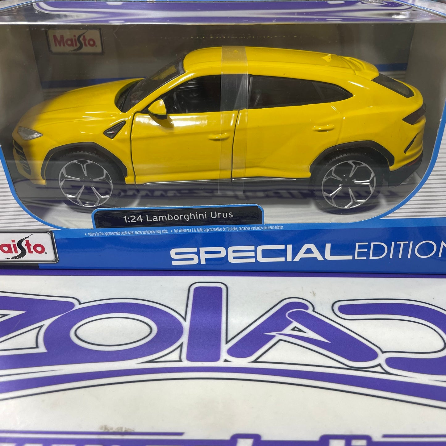 12437 Maisto 1/24 lamborghini Urus