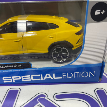 12437 Maisto 1/24 lamborghini Urus