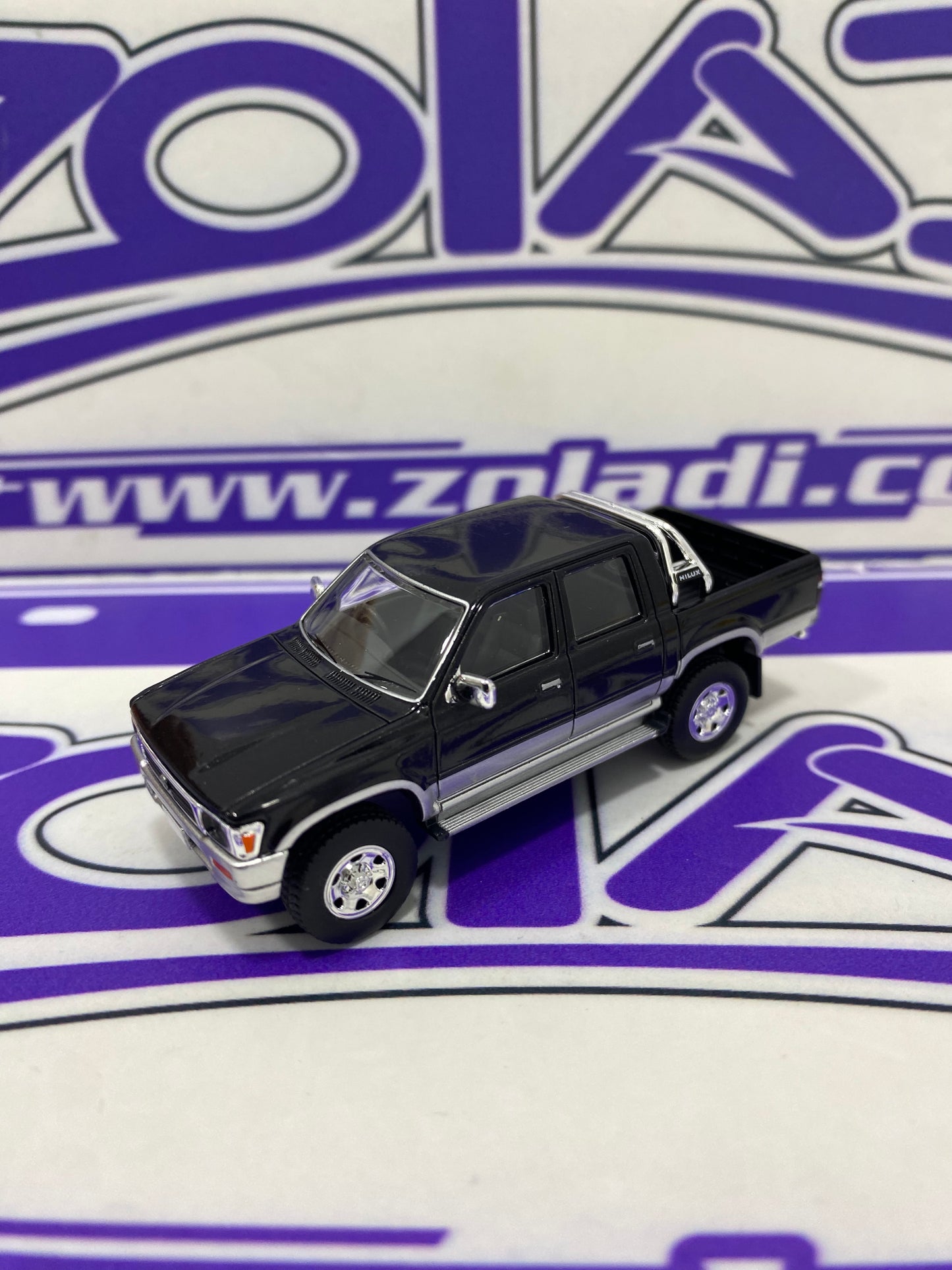 TOYOTA HILUX 4WD TAKARA TOMY