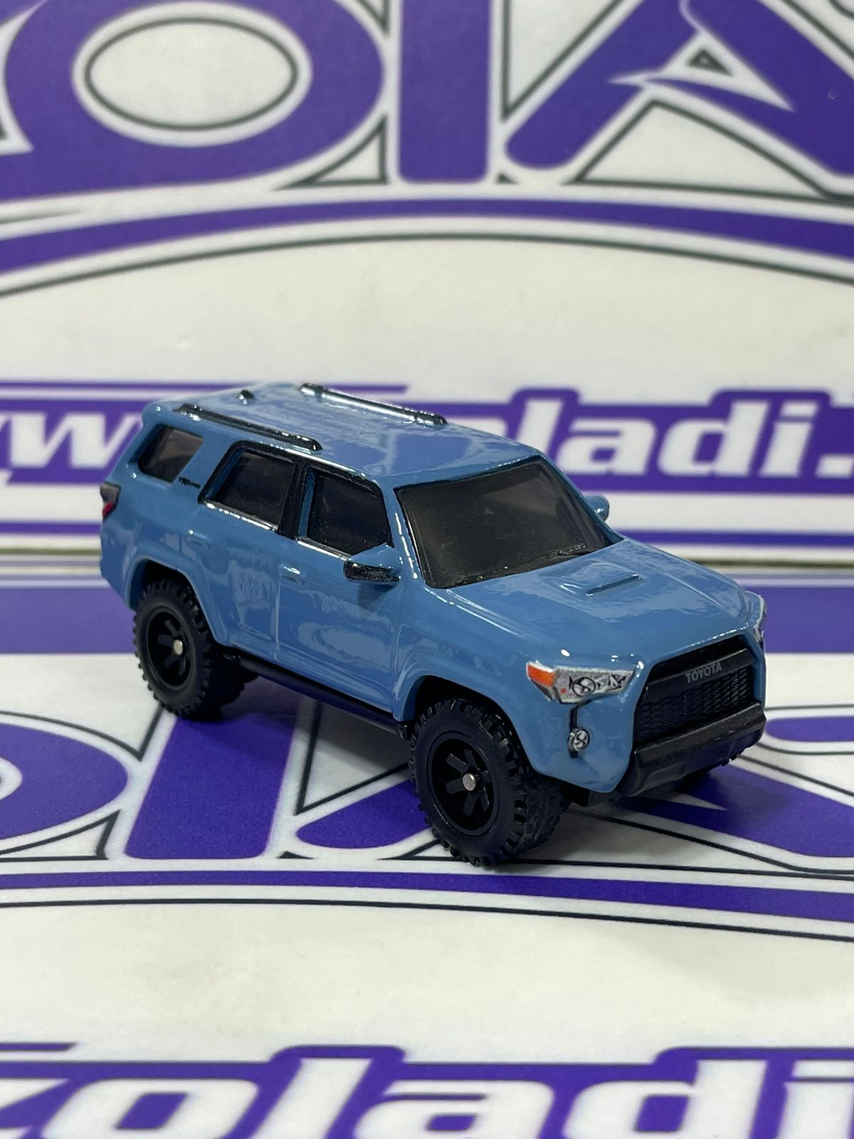 SU TOYOTA 4RUNNER 18