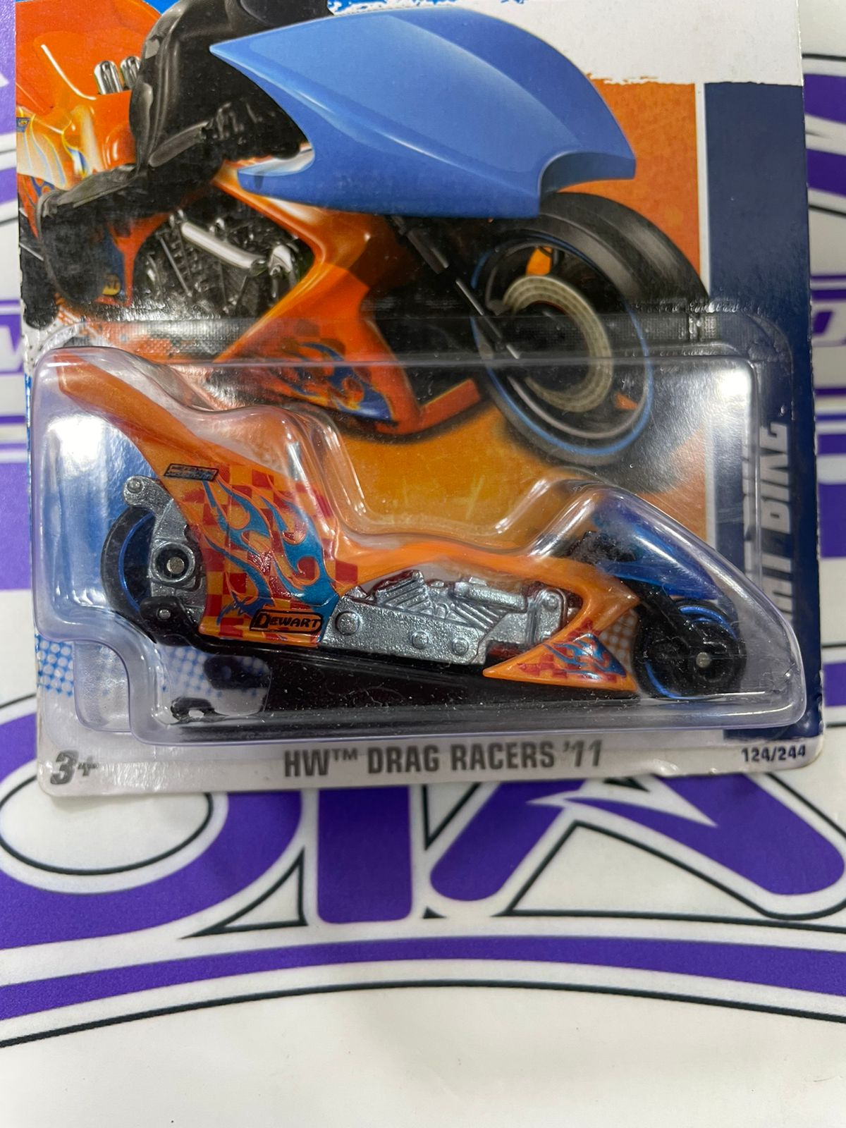 V5552 HW DRAG RACERS 11