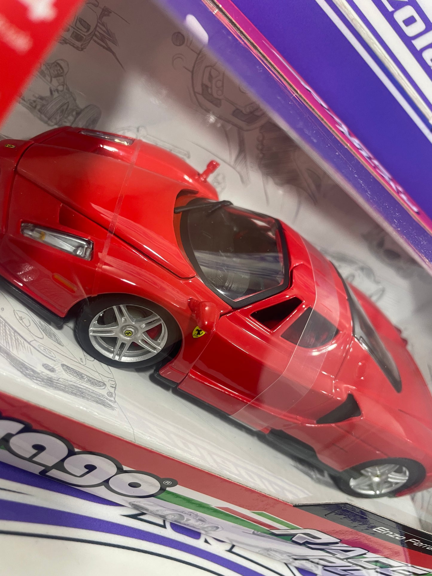 1/24 ENZO FERRARI