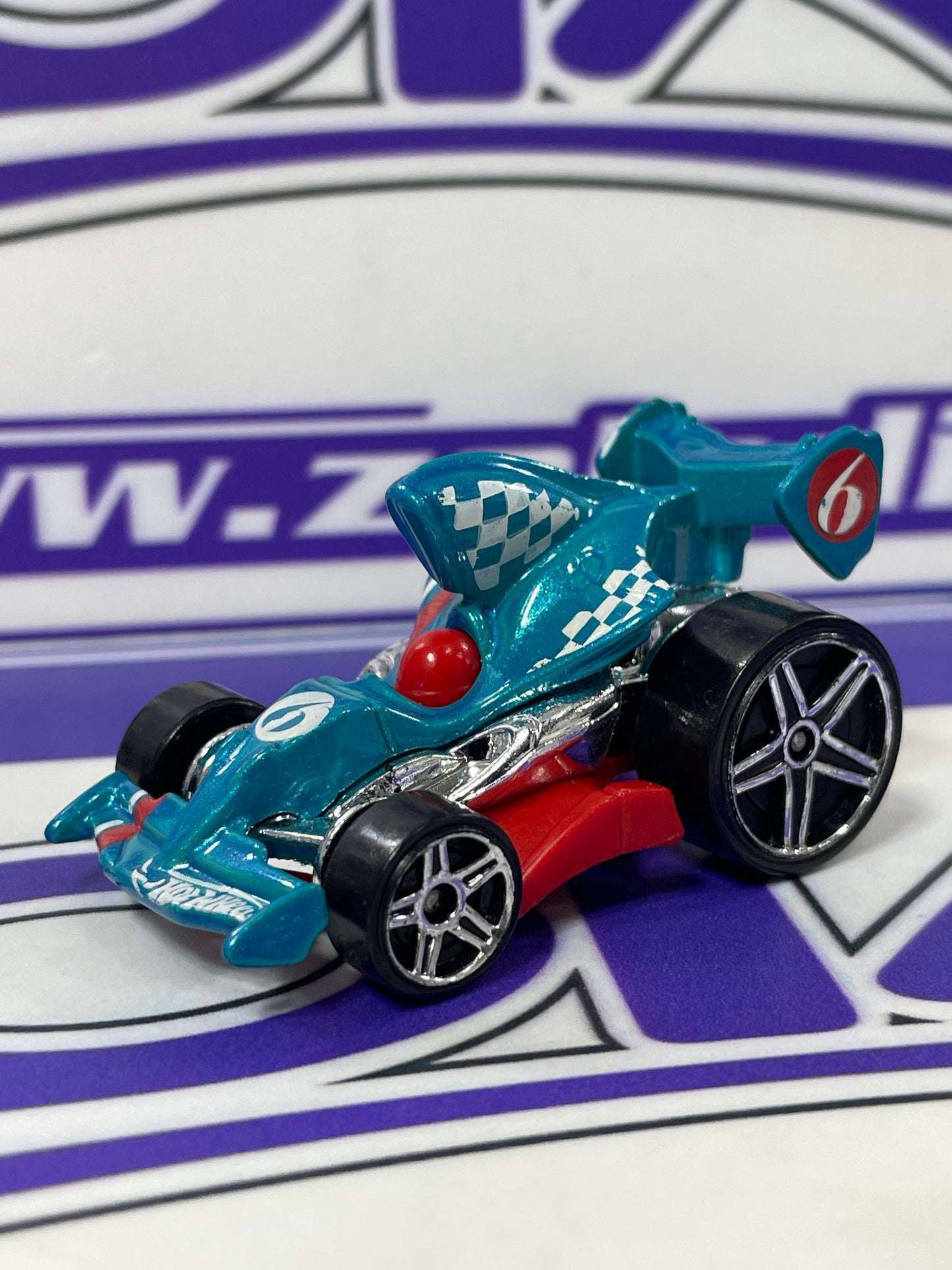 SU SHARK F1