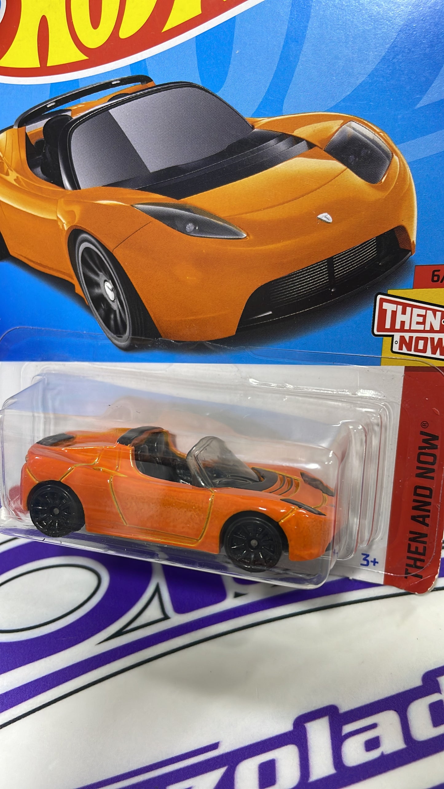 HKJ44 TESLA ROADSTER