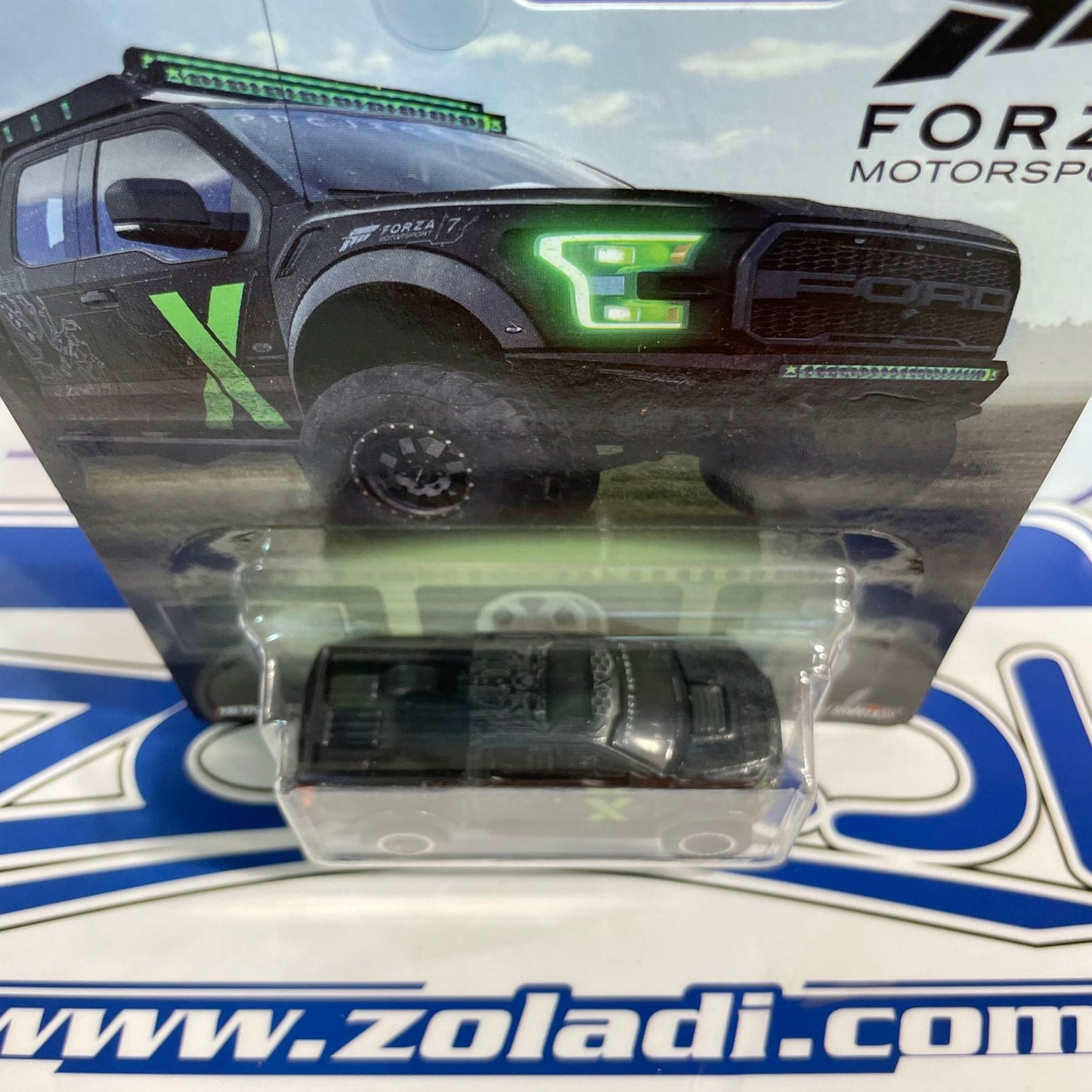 FYP67 17 Ford F-150 Raptor Hot wheels Premium