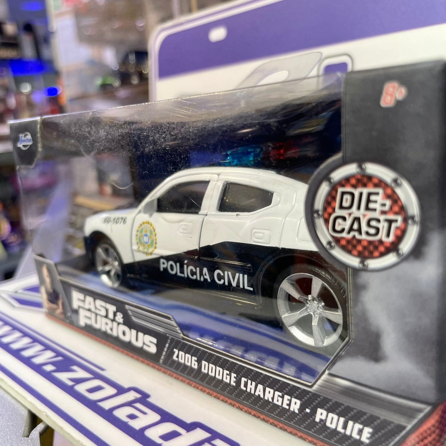 1/32 2006 DODGE CHARGER- POLICE 33666