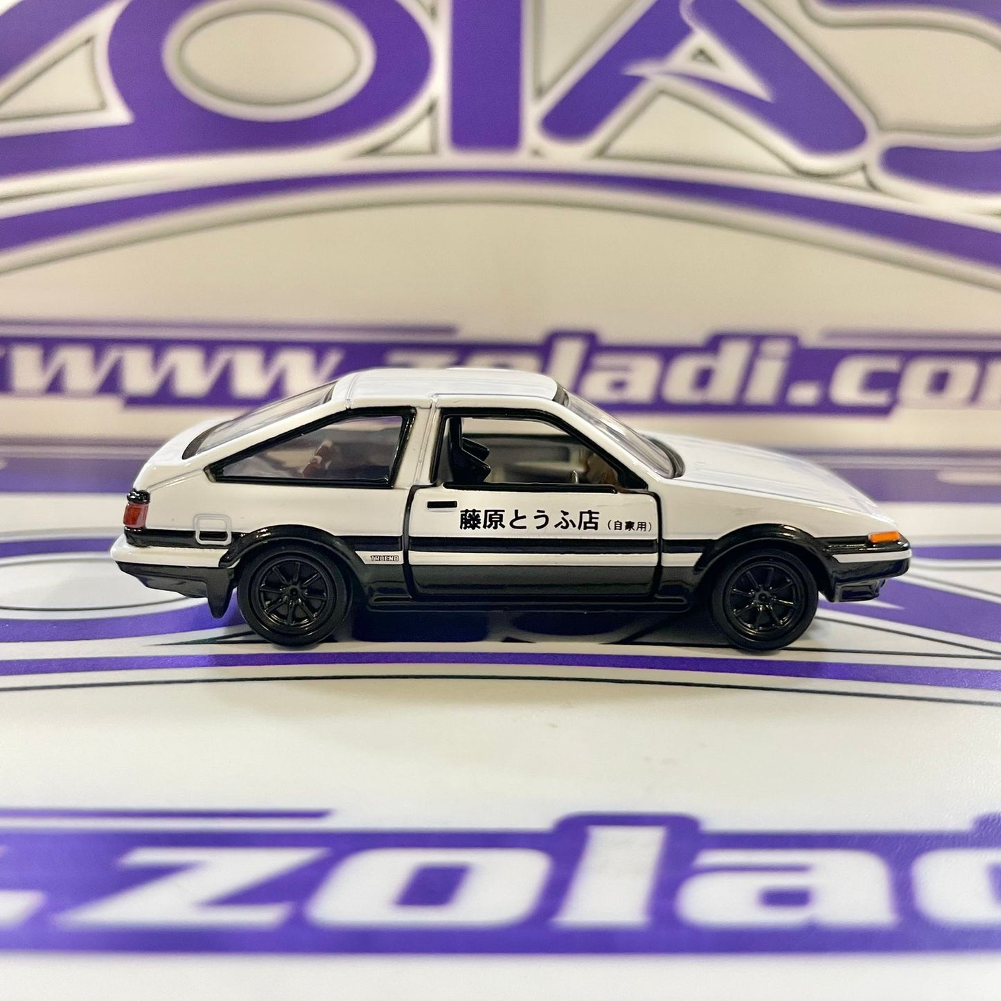 TOMICA TOYOTA AE86 INITIAL D