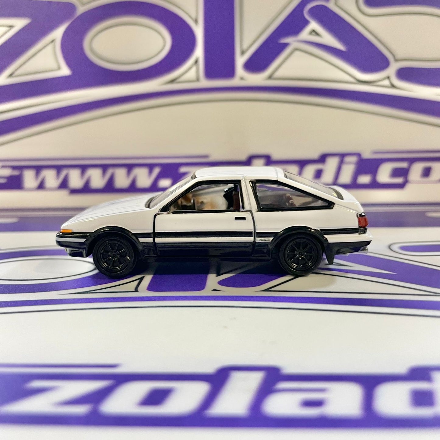 TOMICA TOYOTA AE86 INITIAL D