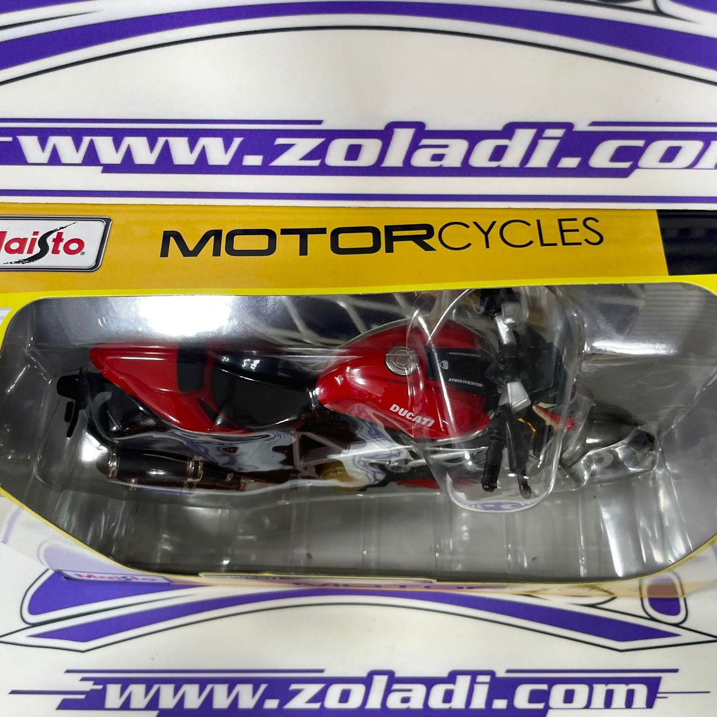 02238 DUCATI MOD STREETFIGHTER 1/12