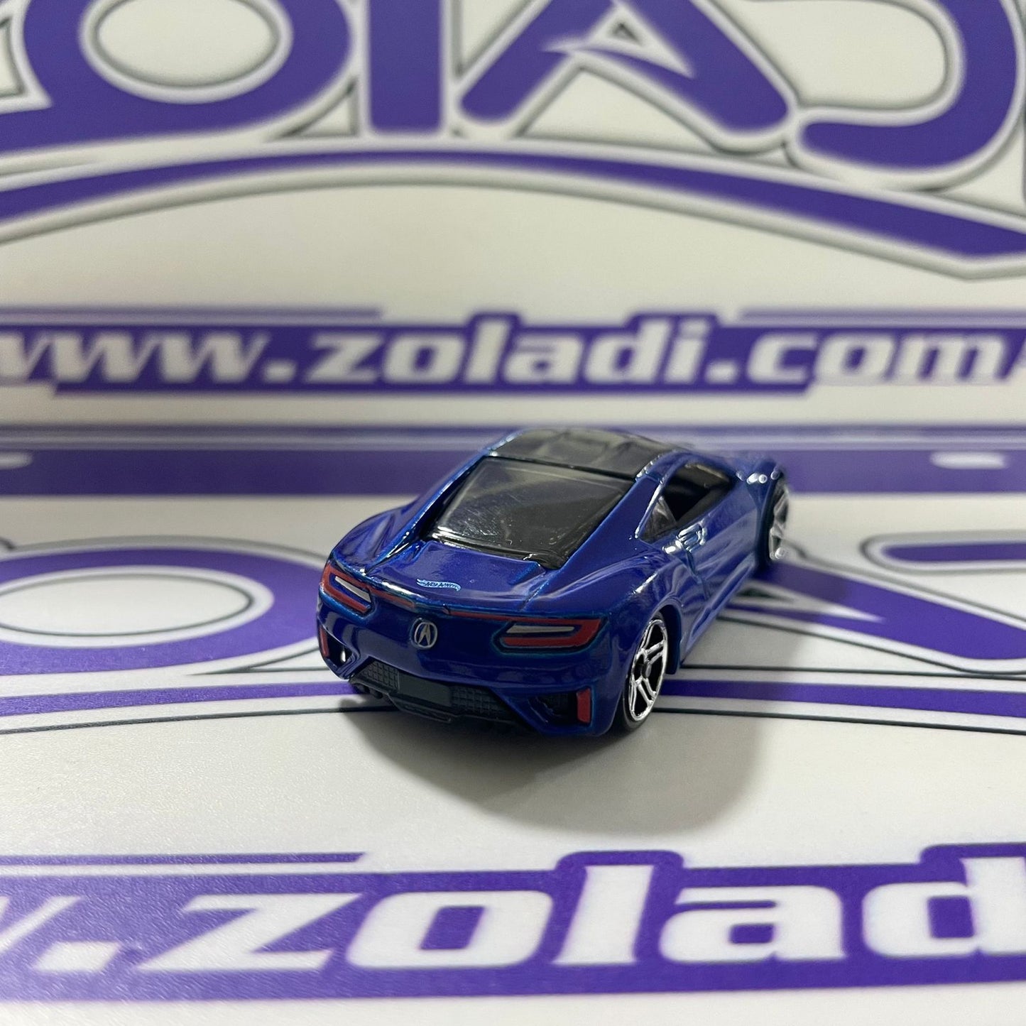 SU ACURA NSX AZUL