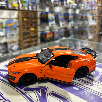 Suelto 1/24 MUSTANG SHELBY GT500 MAISTO