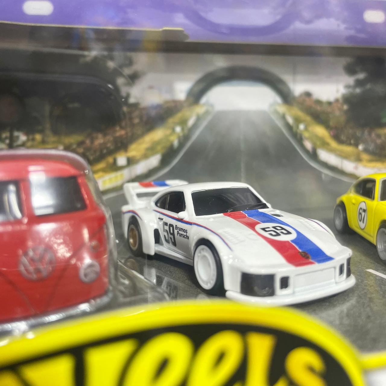 HRT54 DIORAMA PORSCHE