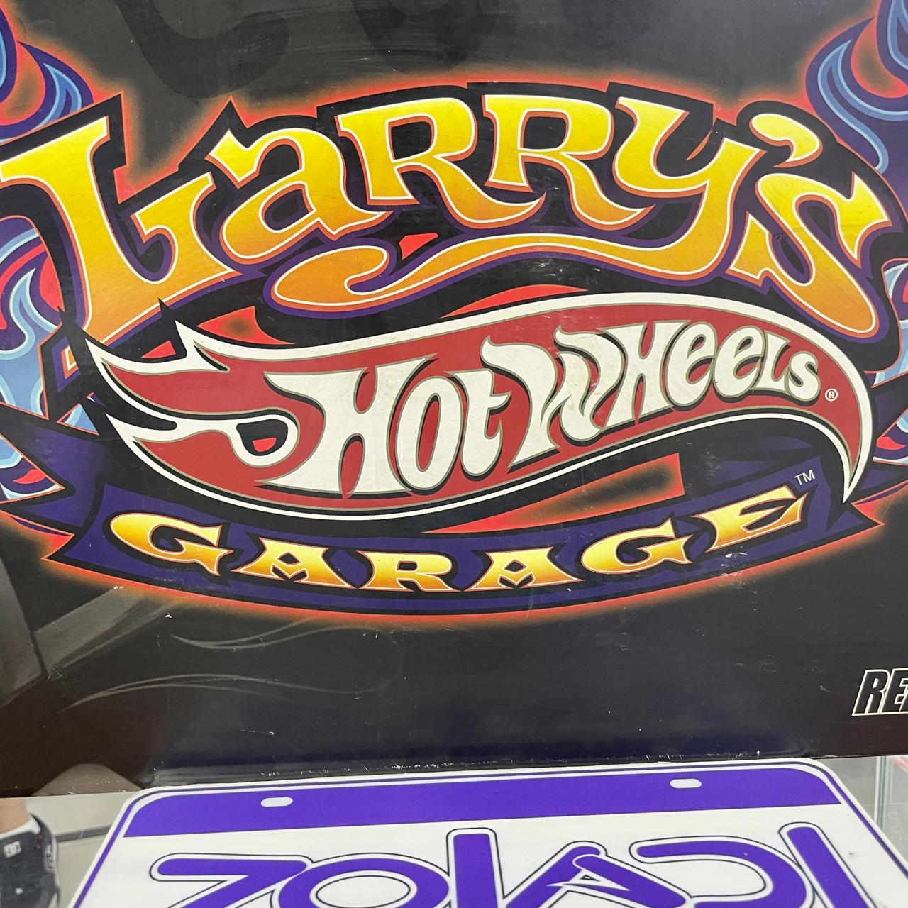 N9855 LARRYS GARAGE RLC 21 CARS