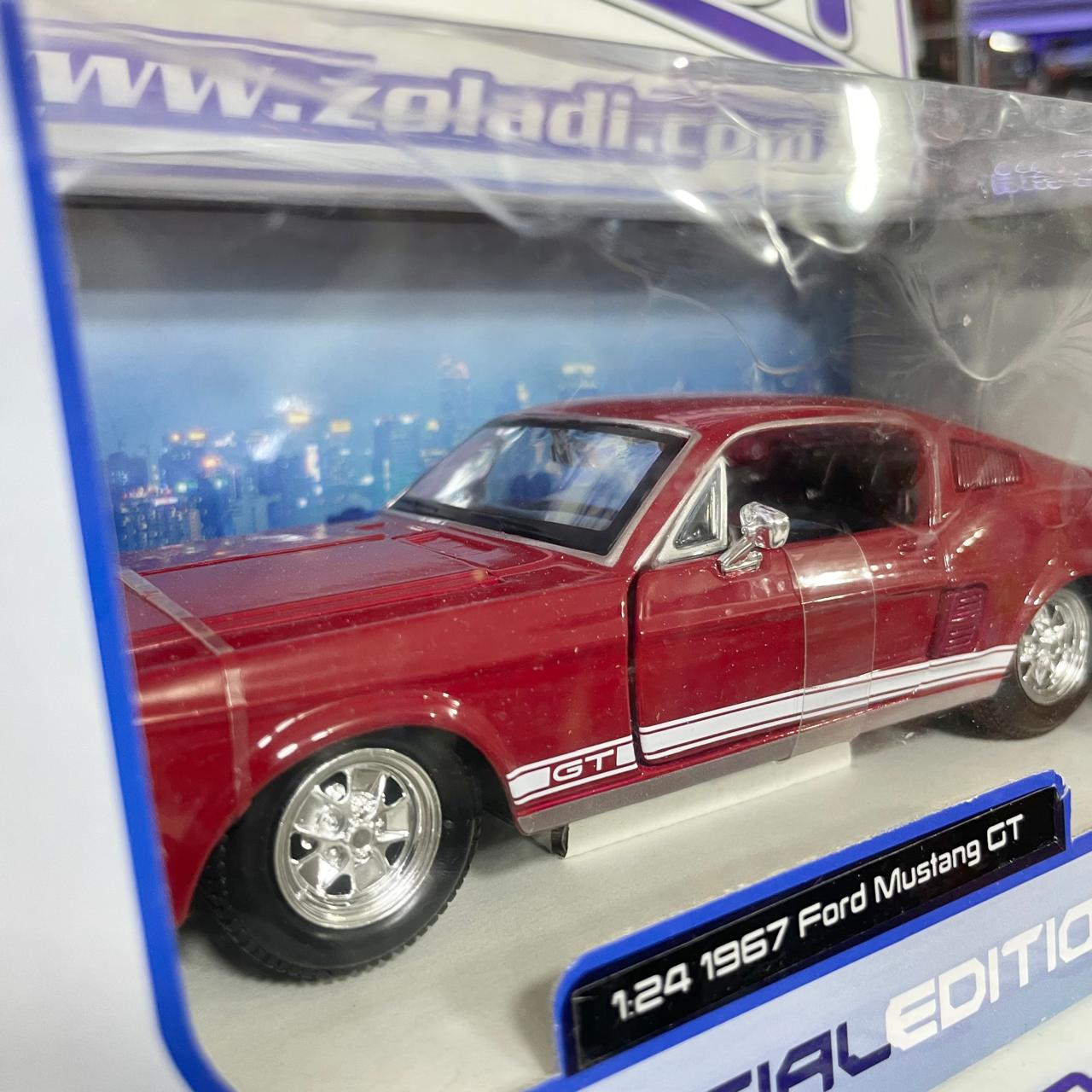 1/24 FORD MUSTANG GT MAISTO