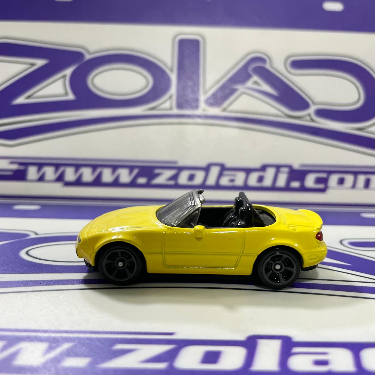 SU MAZDA MX5 MIATA AMARILLO FYB66