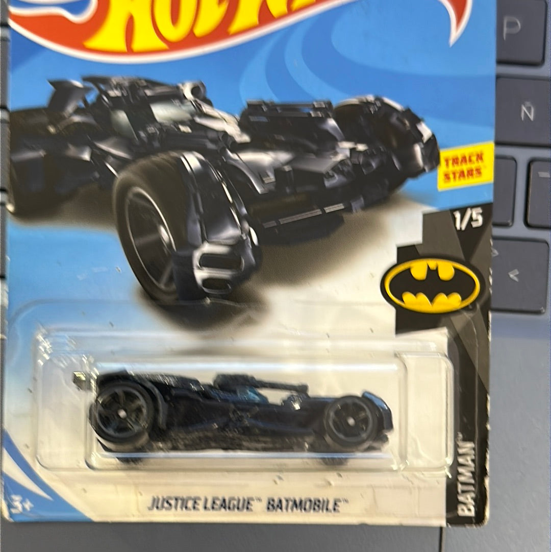 FJY86 JUSTICE LEAGUE BATMOBILE