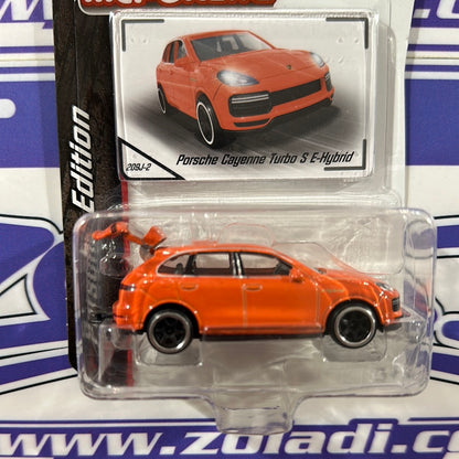 212053057 Porsche Cayenne Majorette