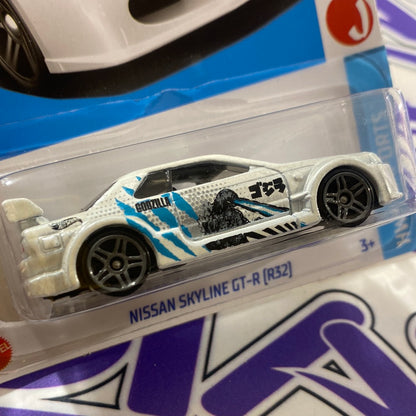 HKJ13 NISSAN SKYLINE GTR32