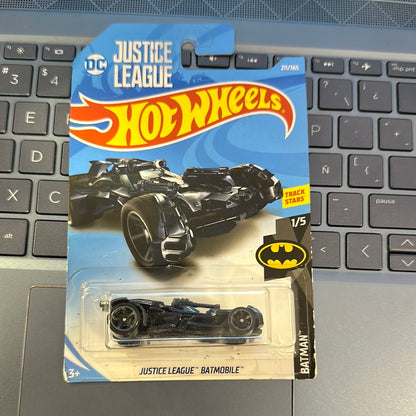 FJY86 JUSTICE LEAGUE BATMOBILE